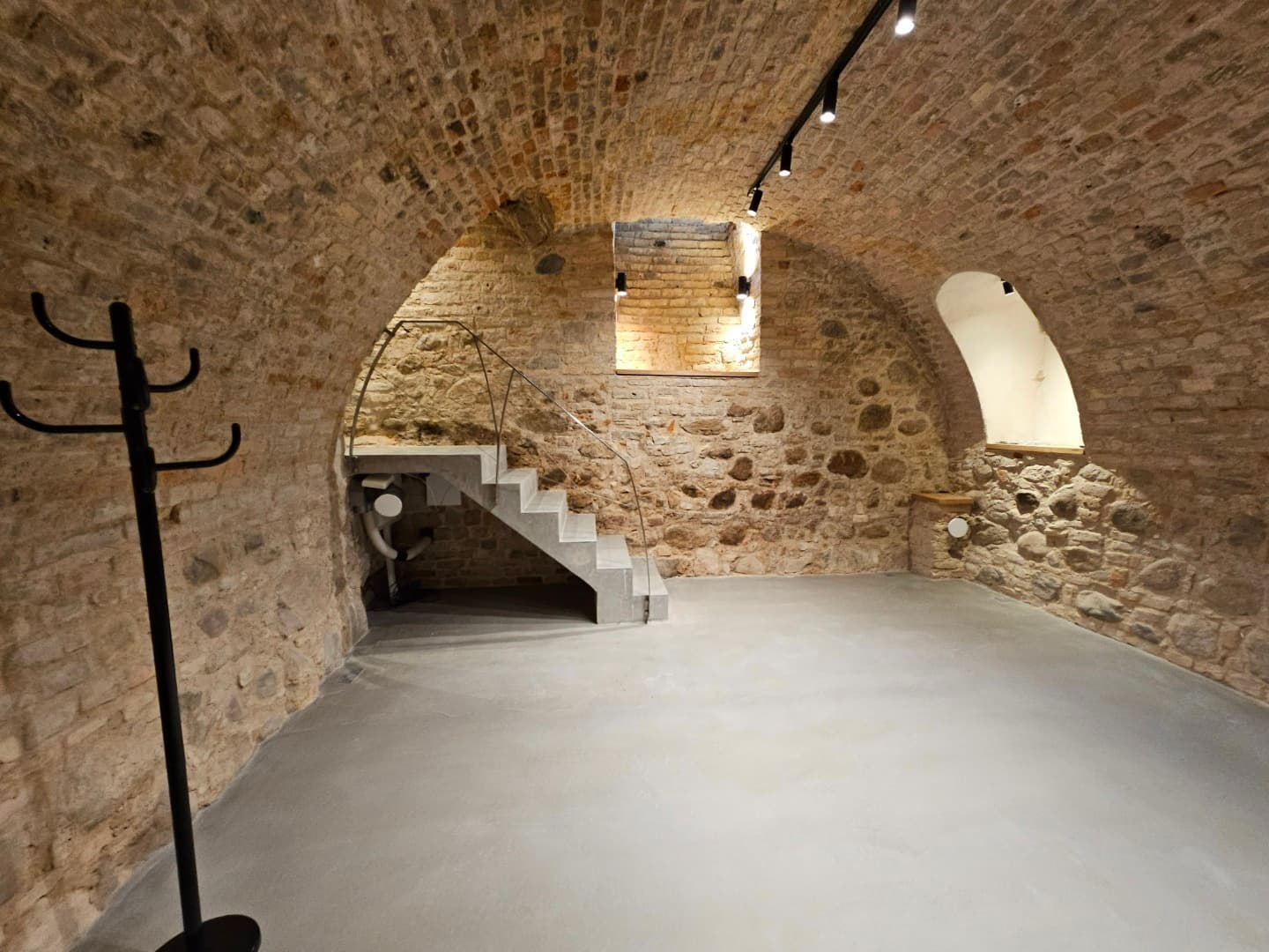 Vilniaus m. sav., Vilniaus m., Senamiestis, Visų Šventųjų g.