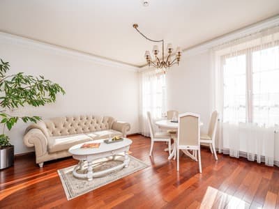 Vilniaus m. sav., Vilniaus m., Senamiestis, Aušros Vartų g.