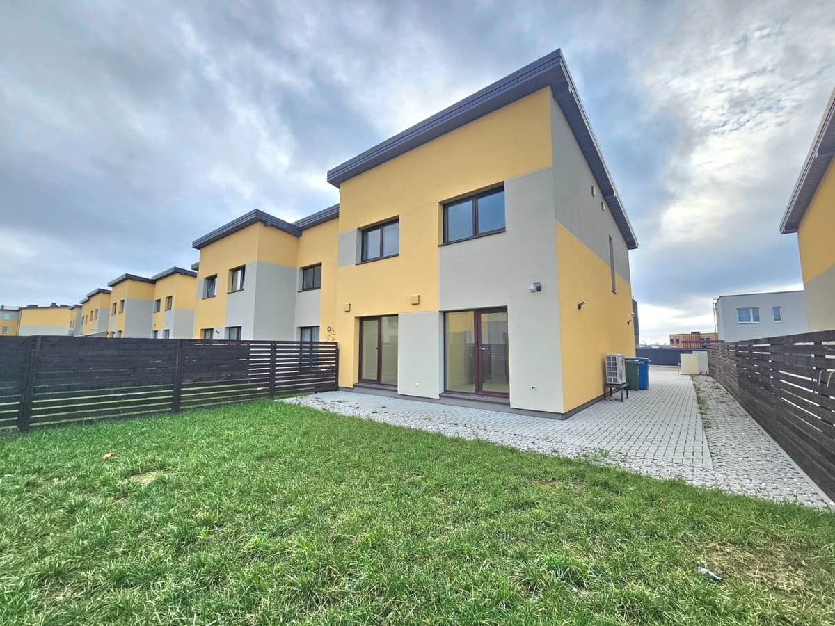 Kauno r. sav., Giraitės k., Adolfo Šapokos g.