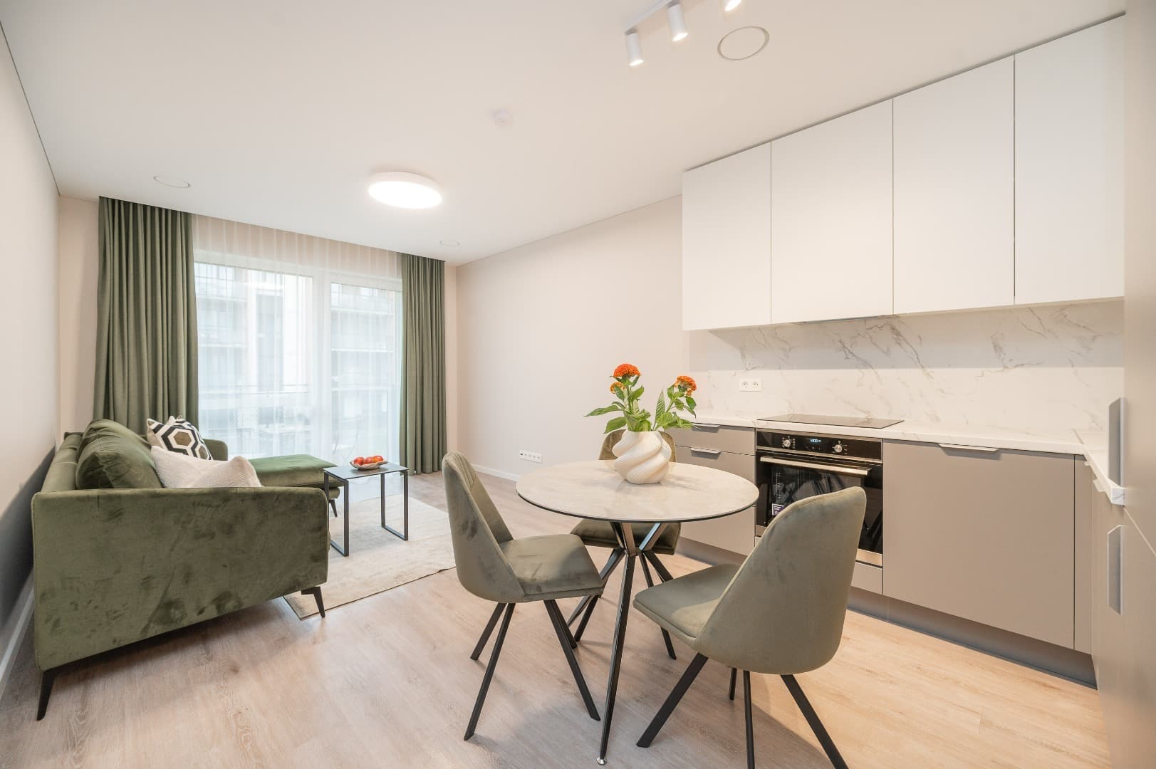 Vilniaus m. sav., Vilniaus m., Lazdynėliai, Lietaus g.