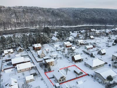 Trakų r. sav., Valų k., Kriaušių g.