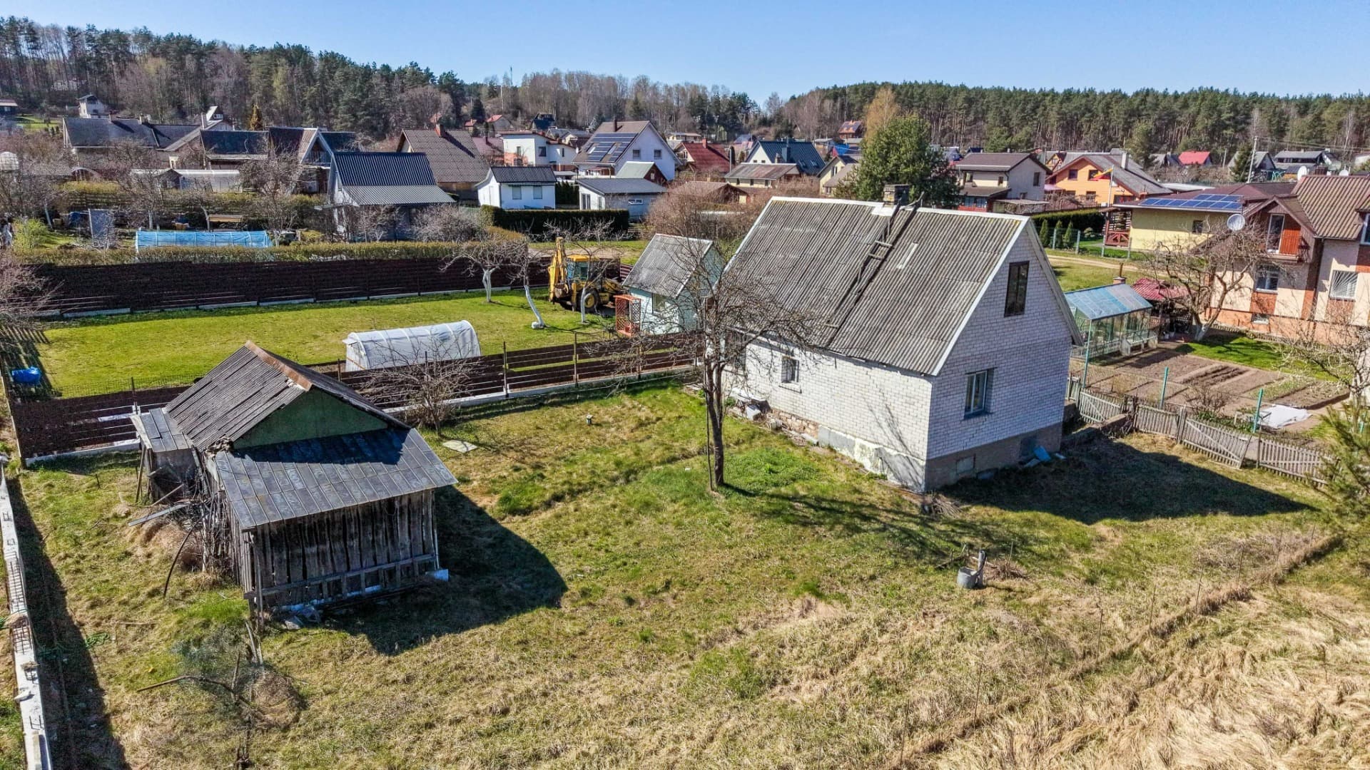 Trakų r. sav., Valų k., Kriaušių g.
